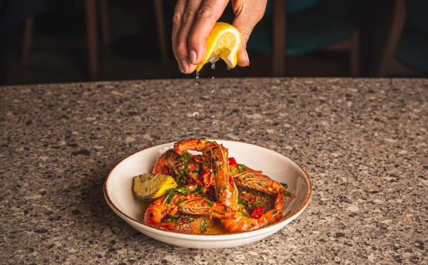 Gallio Mediterranean Restaurant London Pil Pil Spanish King Prawns Lemon Squeeze